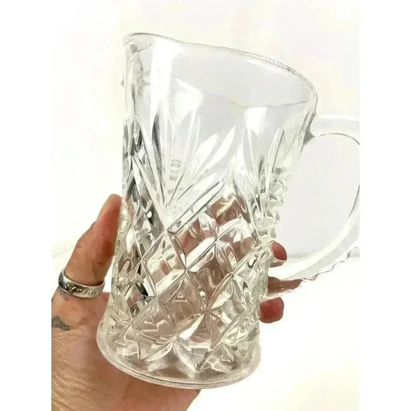 Set of 2 VTG Pineapple Etched Pattern Creamer Early American Ribbed Handle - Picture 5 of 13